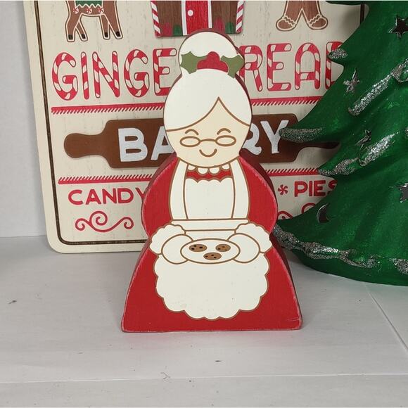 Mrs. Claus Bakery Gingerbread Cookie Plate Wood Tiered Tray Tabletop Decor - Picture 10 of 10